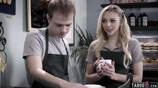 Малады хлопец прызнаецца сваёй дзяўчыне, што змяніў ёй з-за сэксу Малады хлопец прызнаецца сваёй дзяўчыне, што змяніў ёй з-за сэксу