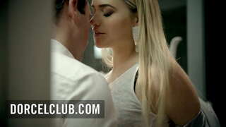 ���ប់ងល់រួមភេទជាមួយនឹងប្រពន្ធស្រស់ស្អាតម៉ៃម៉េត Malkova