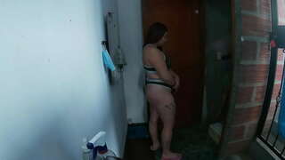 Tôi mời một thịt chăm sóc tại nhà để nhập và tôi giống như một con chó cái, giết hắn cho đến khi kết thúc