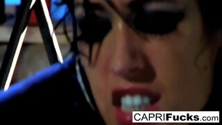 Mira e pretu ta e plan